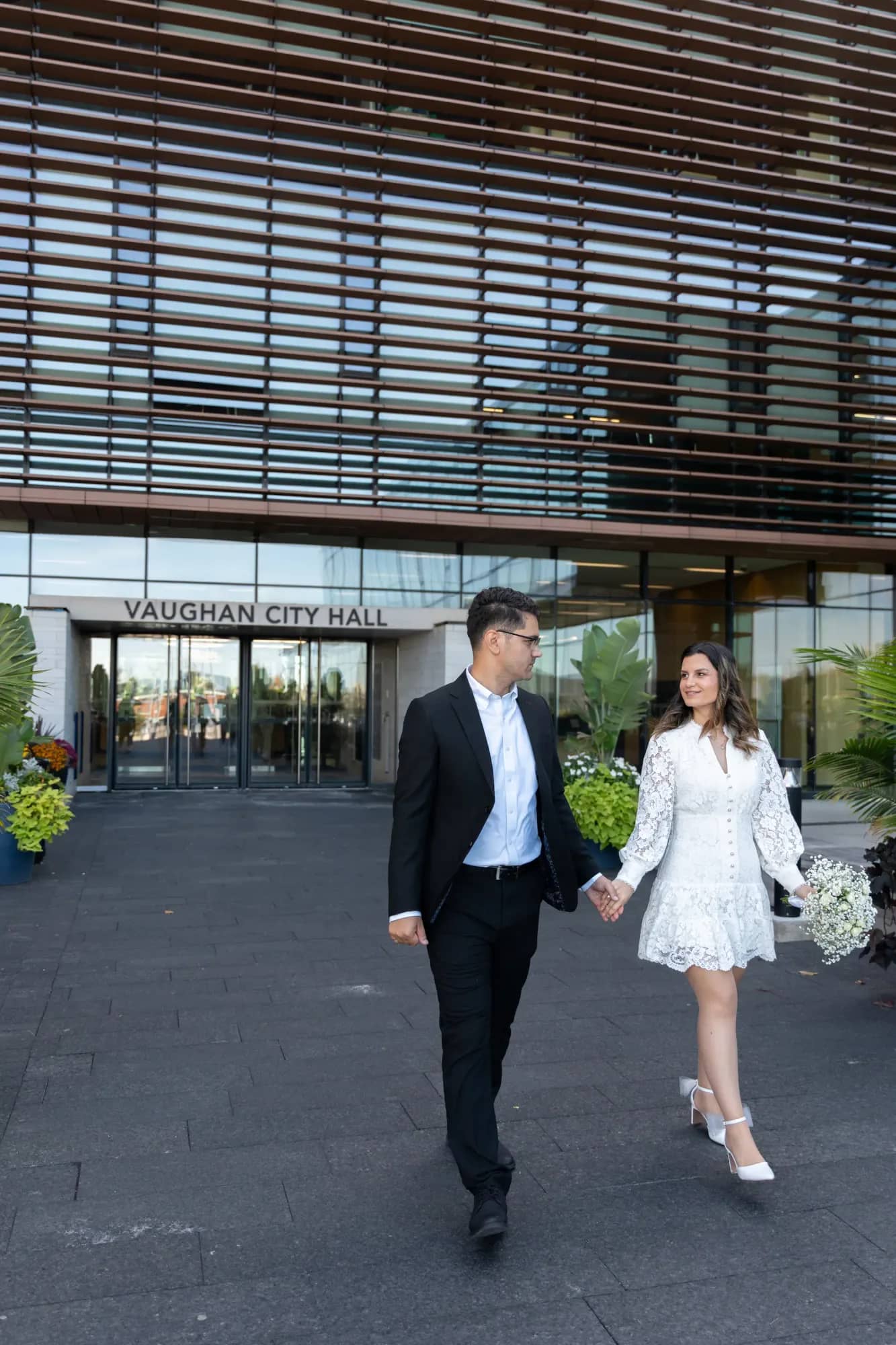 Toronto wedding photographer — City Hall Charm 18
