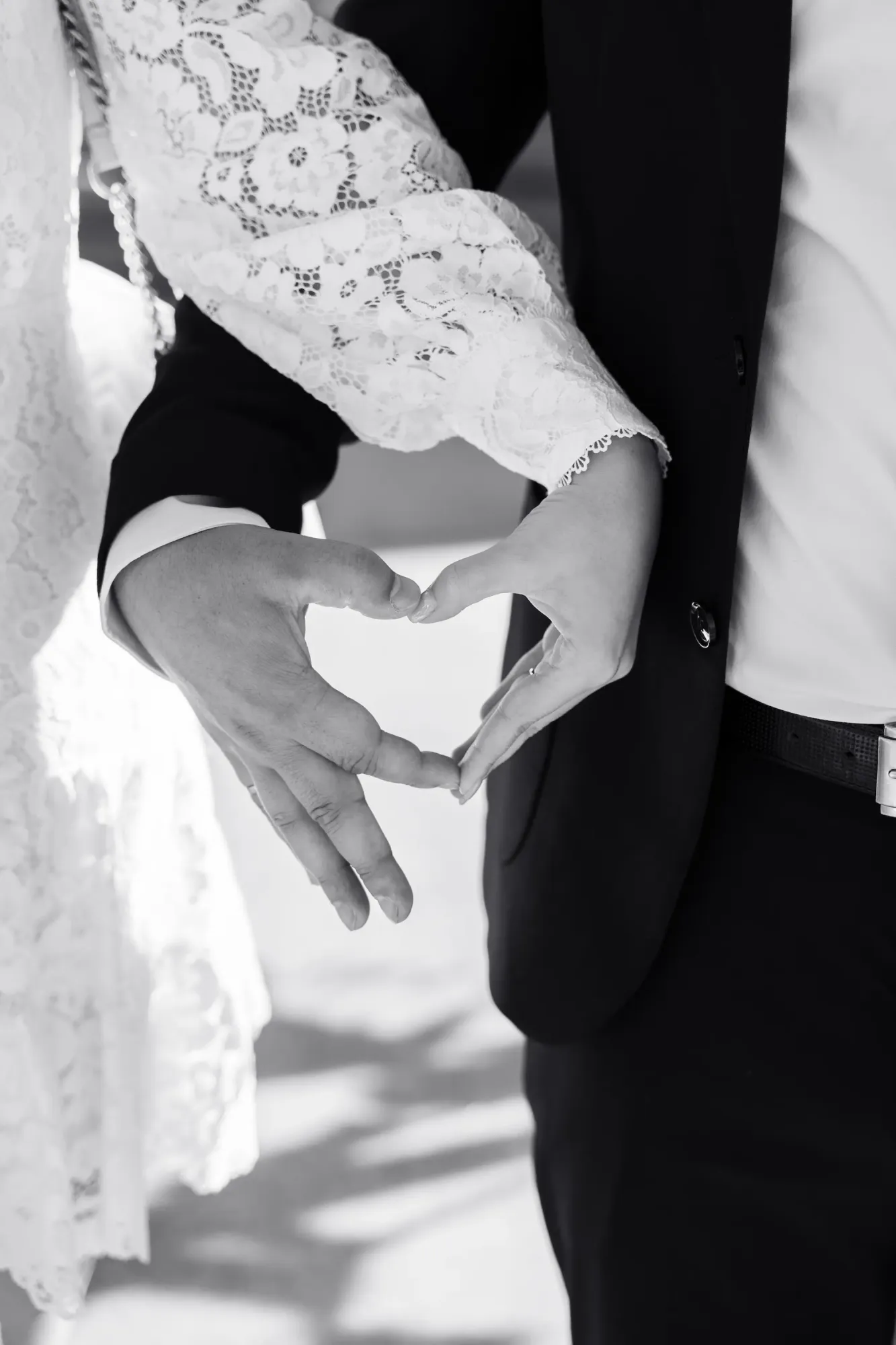 Toronto wedding photographer — City Hall Charm 25