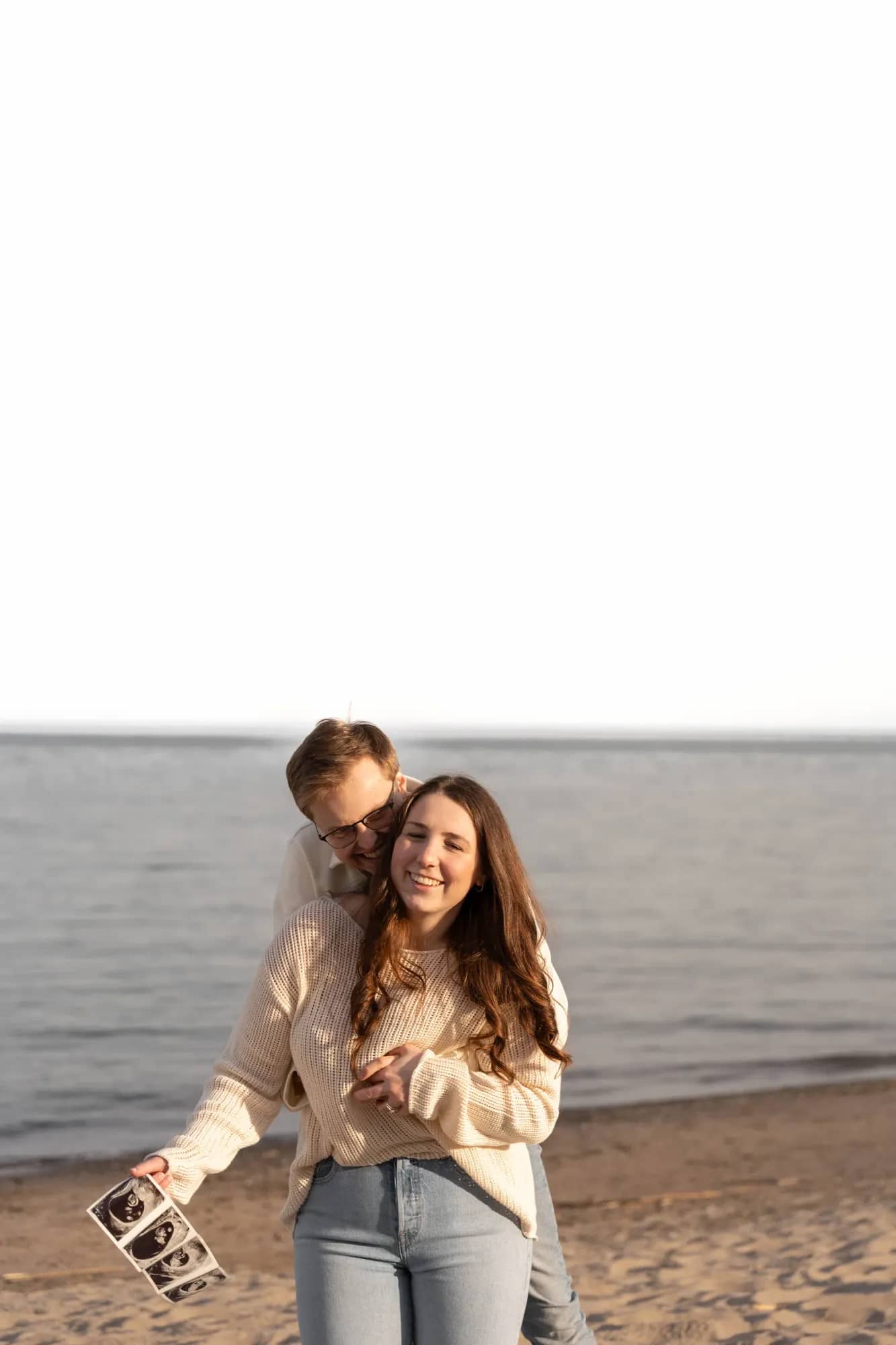 Toronto maternity photographer — Sand & Sea 6